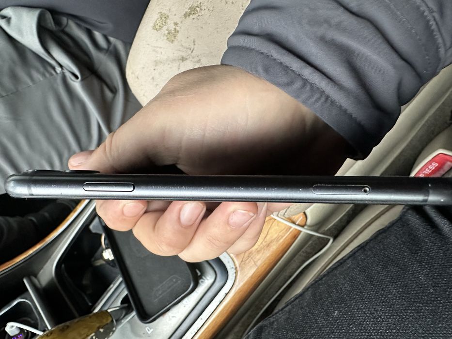 Айфон 11 64гб ашылмаган