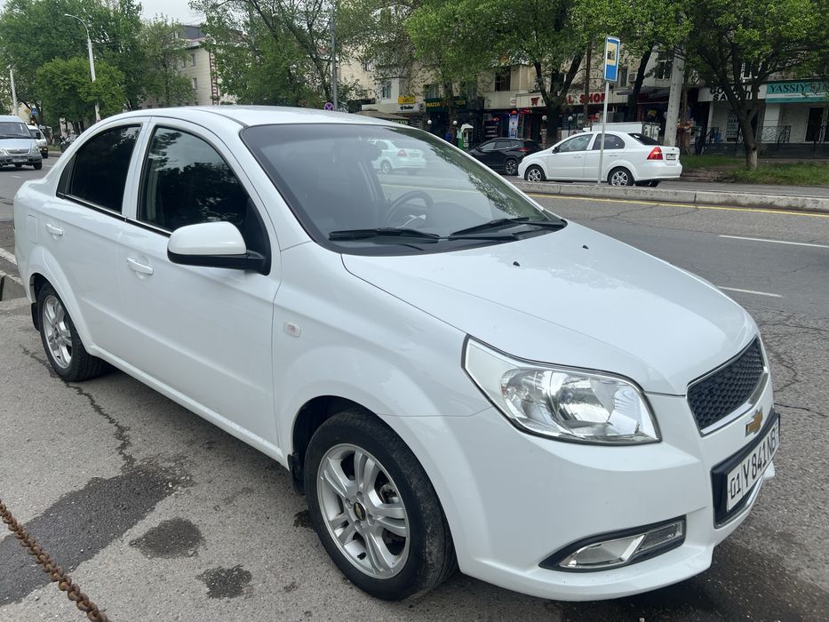 Nexia 3 avtomat karobka 2019 yili kraskasi TOZA probegi 76000 xalol!