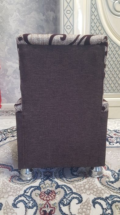 Detskiy kreslo sotiladi