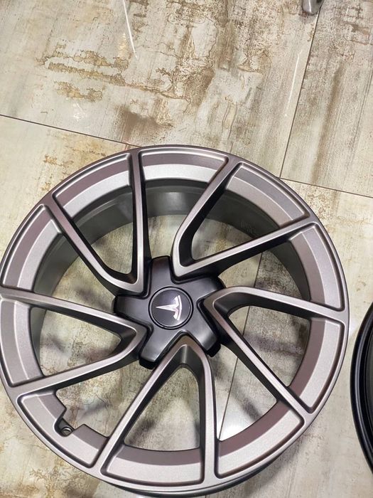 Kovaniy diskalar Zeekr 9x