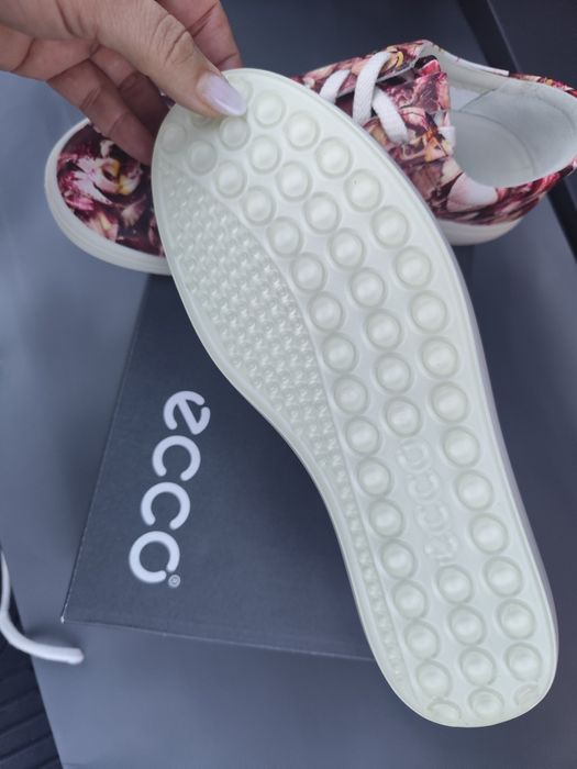 Vând incălțăminte Ecco, noua