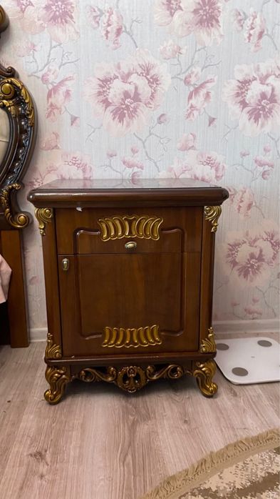 Спальный гарнитур