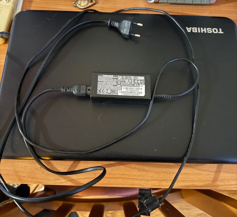 Лаптоп Toshiba Satellite C 70 D - A - 11 E