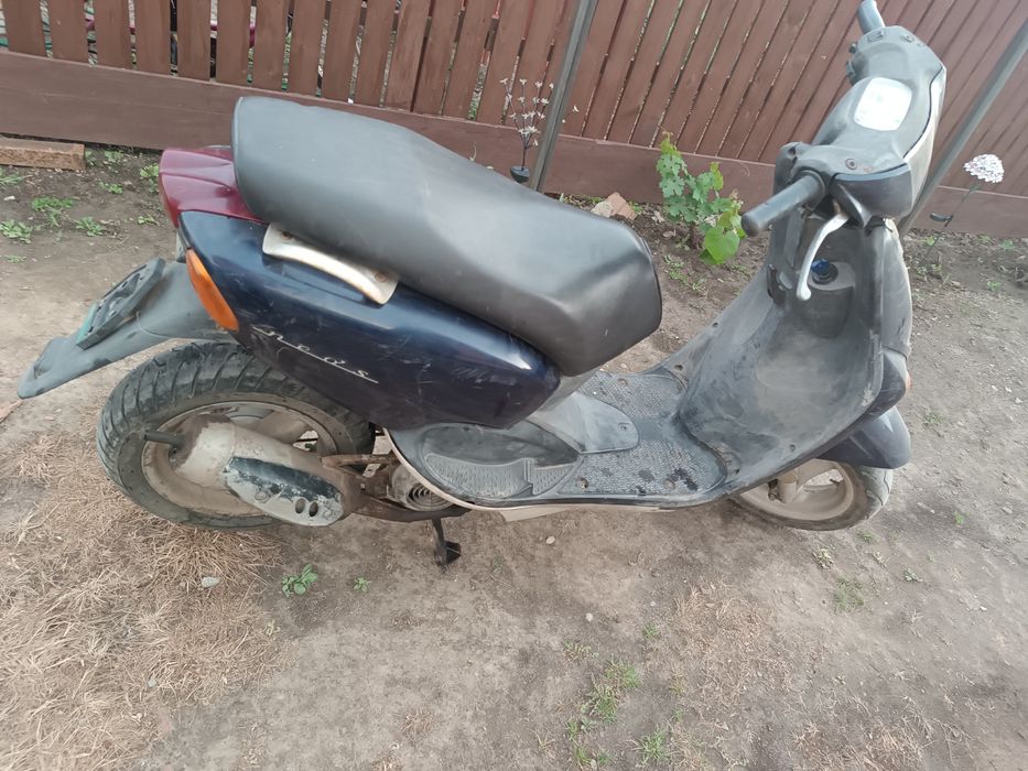 Vând scuter Yamaha neos