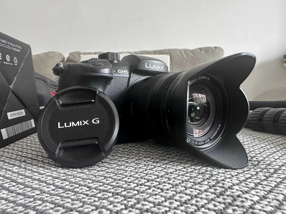 Panasonic GH5 + Lumix 12-35mm f/2.8 II + Weebill-S + RODE + Aputure + accesorii