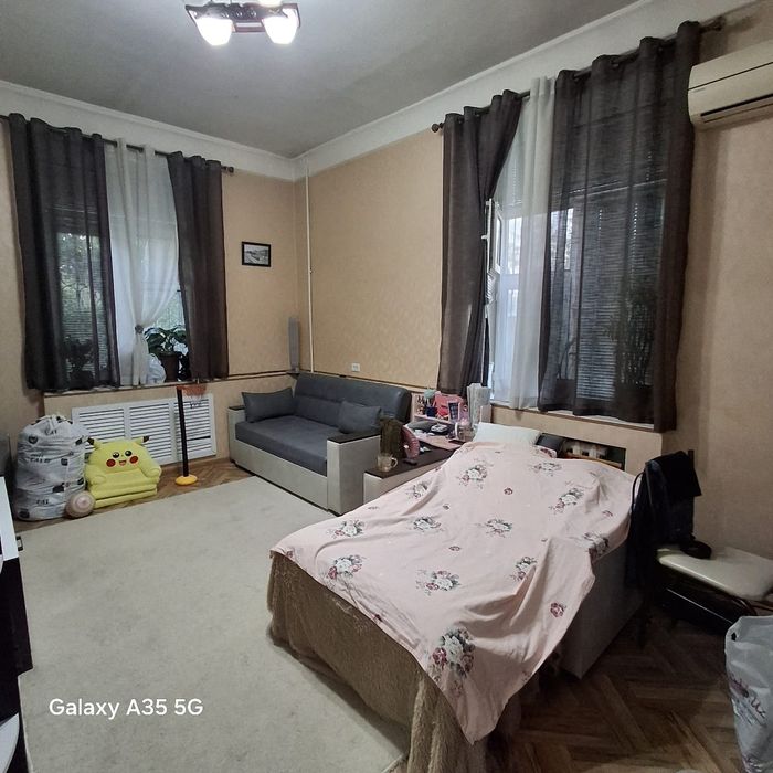 Продаётся своя  Чиланзар -1  высокопотолочка кирпич 2/4/4