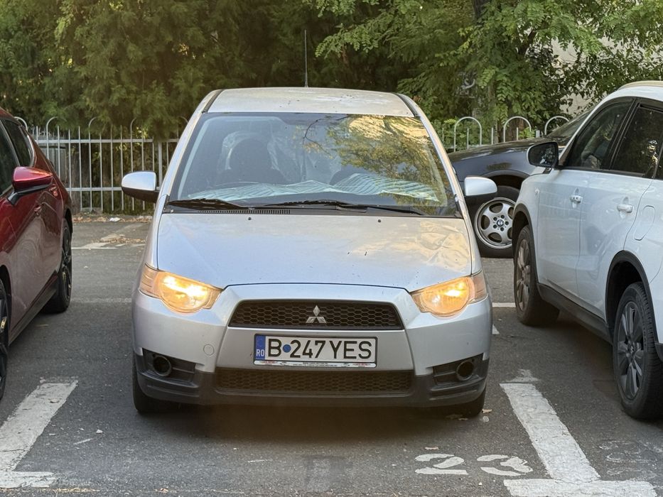 MITSUBISHI Colt
