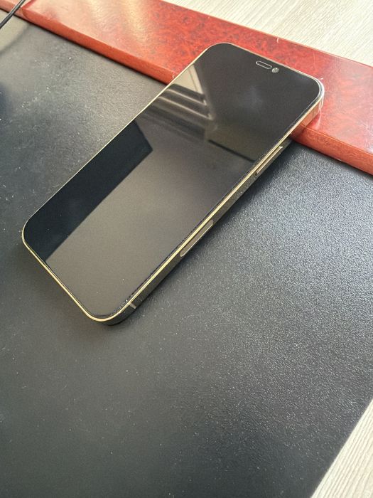 Айфон 12 про продам