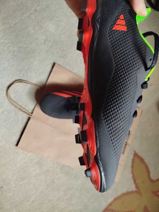 Pantofi de fotbal, marimea 40, de vânzare