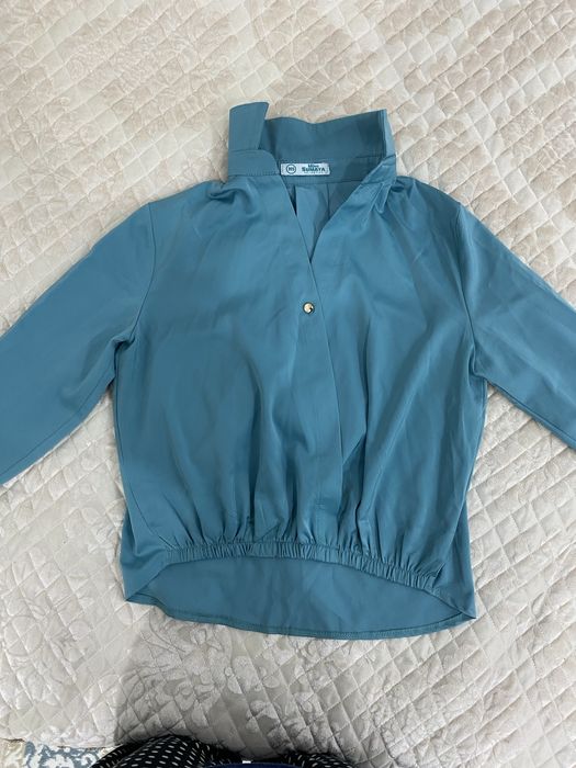 Блузка в хорошем состоянии.