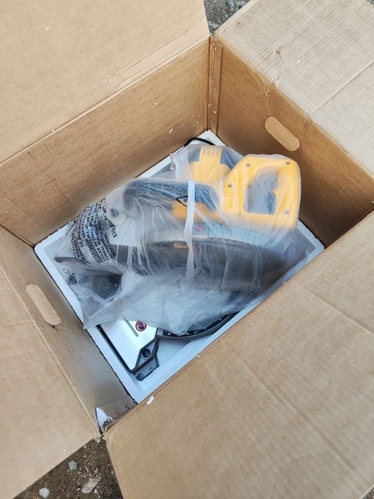 Торцовочная Пила, углорез DW 714