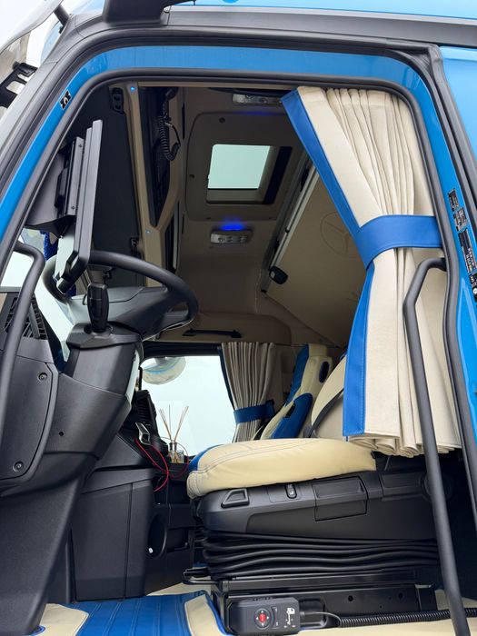 Interior Mercedes mp5 by Lorenz Truck