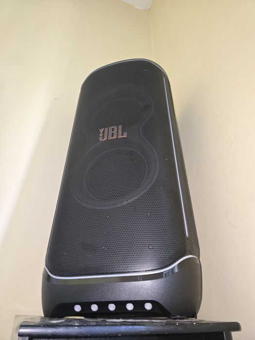 JBL продам 2 колонки