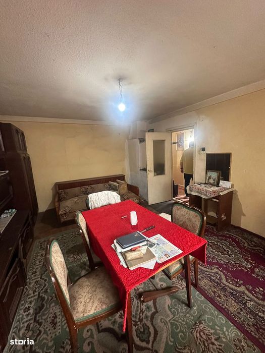 De vanzare garsoniera cu balcon, confort 1,  38mp. Pret 19000euro