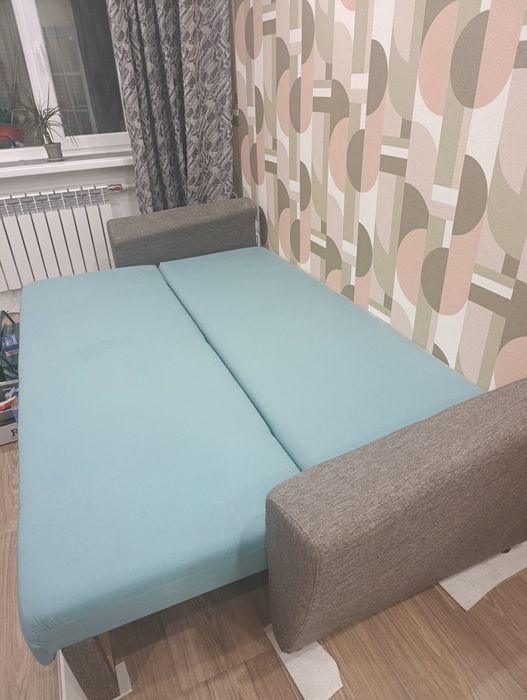 Продам диван, требуется химчистка ,срочно