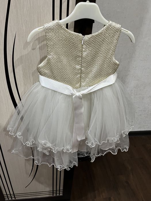 Платье кружевное