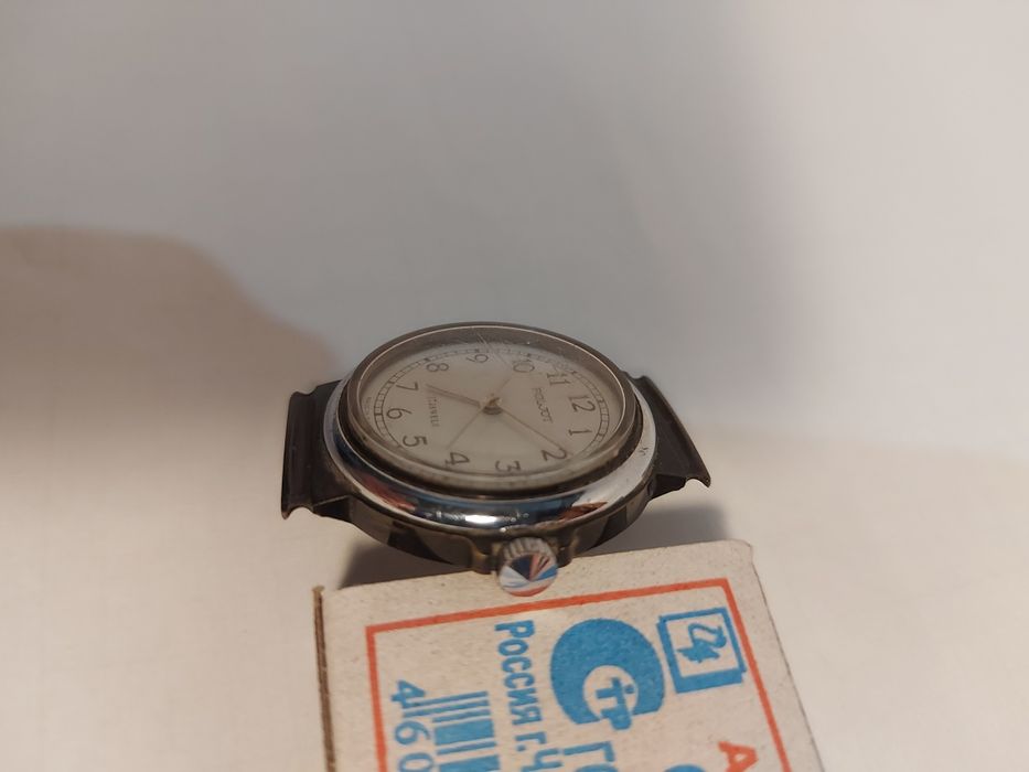 Часы наручные кварцевые Полёт.