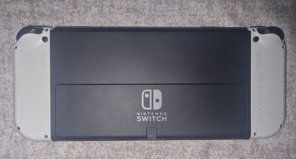 Nintendo Switch Oled - Ca nou + 18 jocuri și toate accesoriile