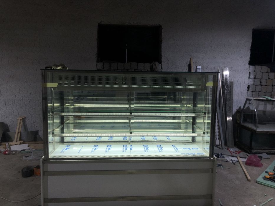Витрина холодильник
