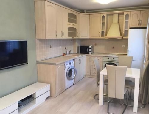 Дава се под наем Двустаен апартамент в Пловдив, Център - 66 кв.м за 460 € - Снимка #1