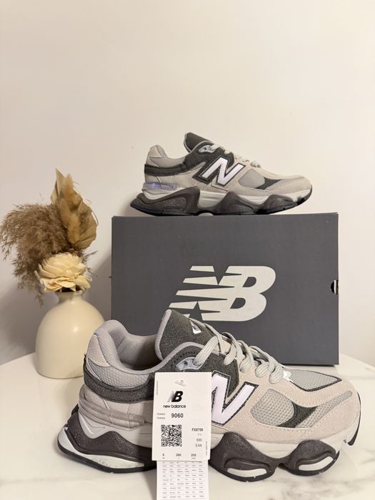 Adidasi New Balance 9060 Gri