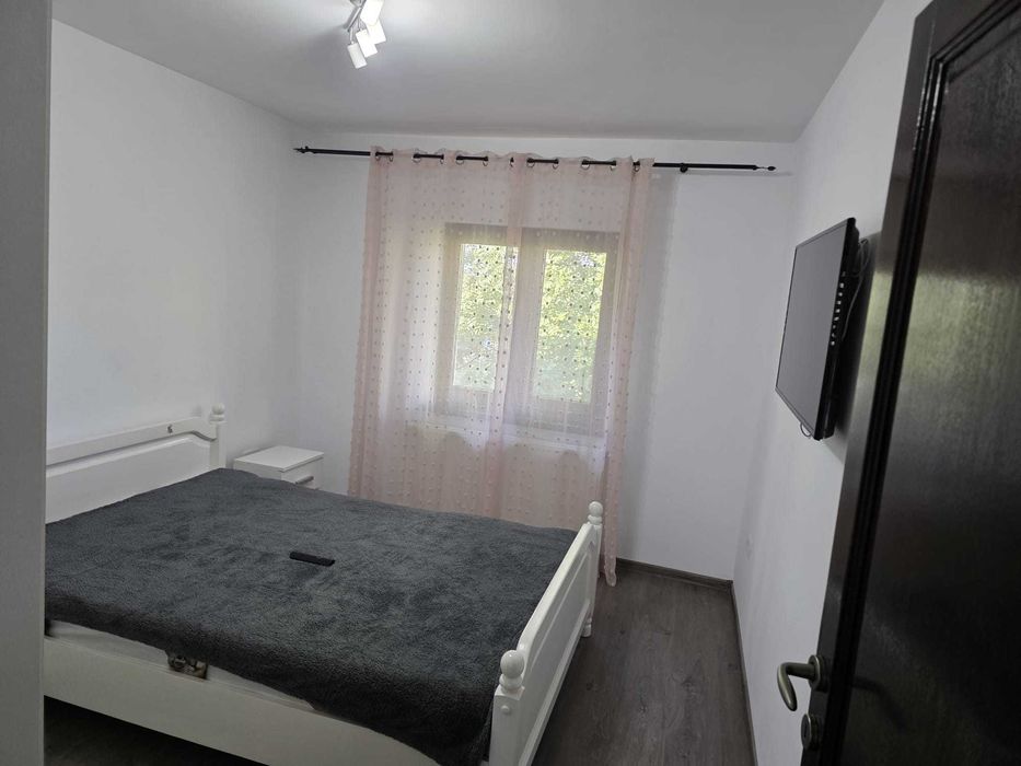 Ofer spre inchireiere apartament 3 camere