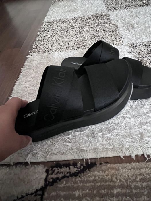Calvin klein originali marime 37, aproape noi, stare impecabila.
