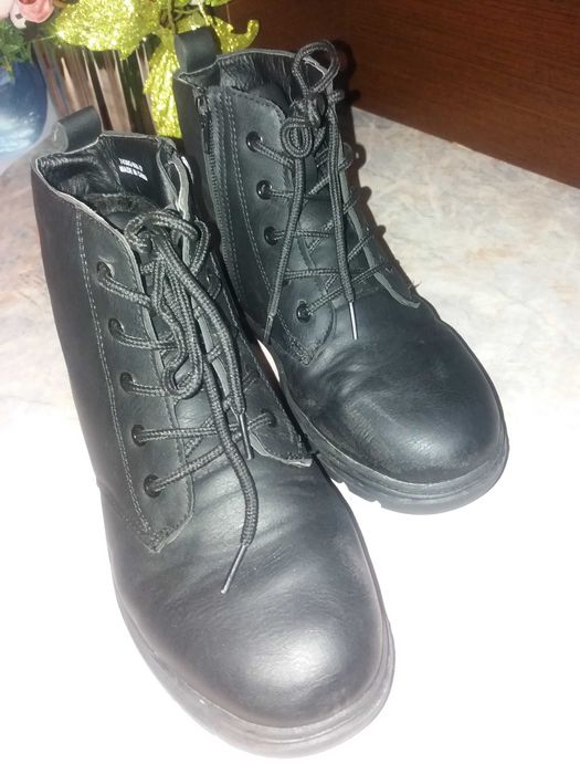 Зимни БОТИ Черни за момче  37 номер