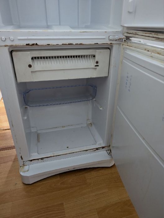 Продам холодильник