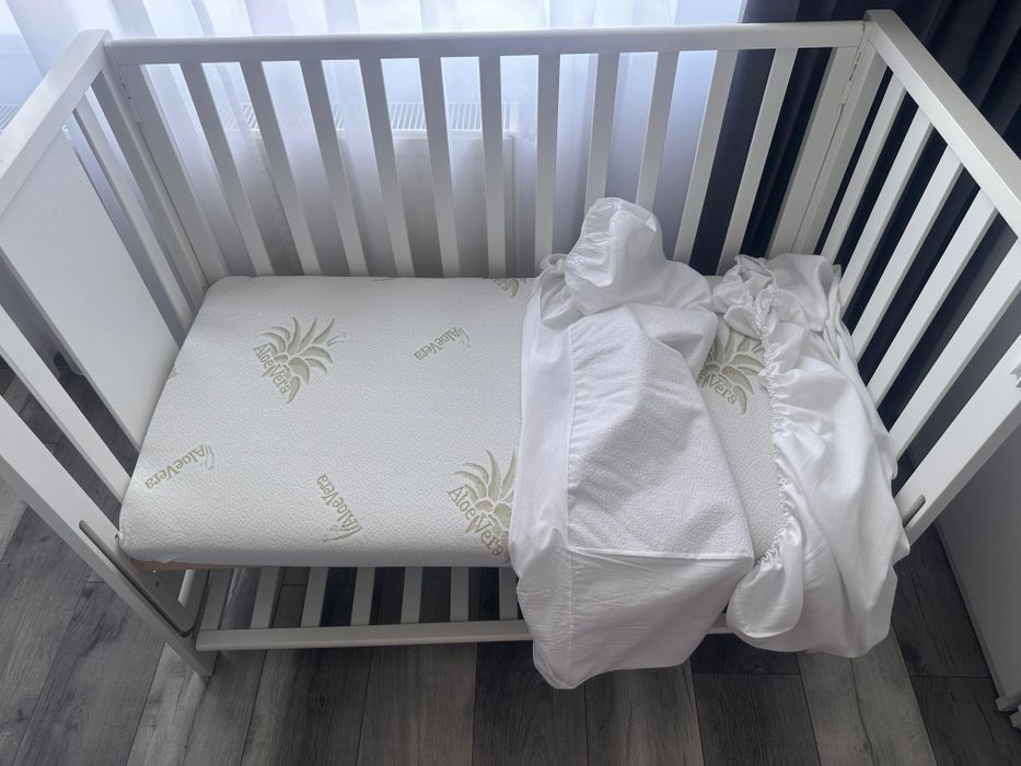 Vând pătuț bebeluș