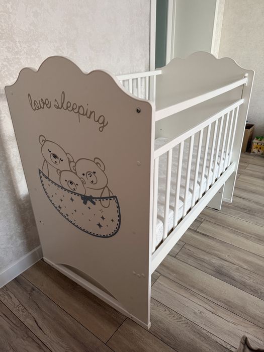 Детская кроватка