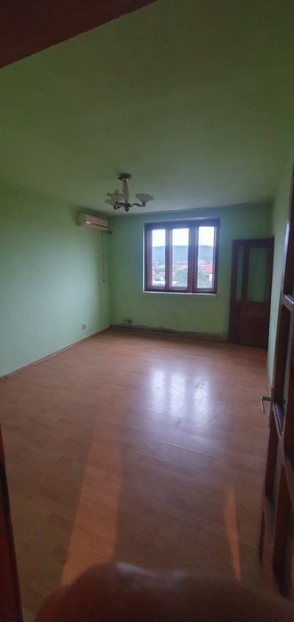 Apartament cu 3 camere