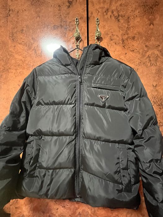 Куртка prada оригинал S размер
