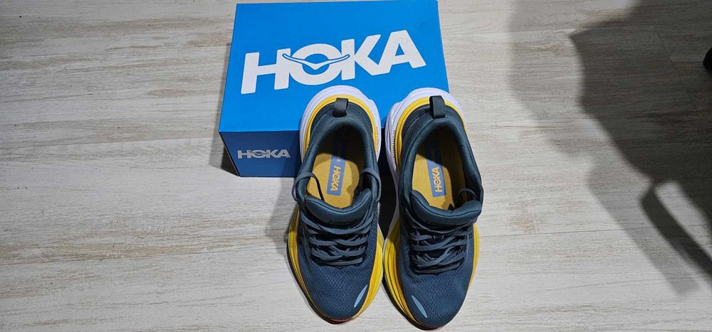 Маратонки HOKA BONDI 8