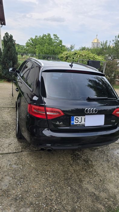 Vând Audi A 4 B 8 avant