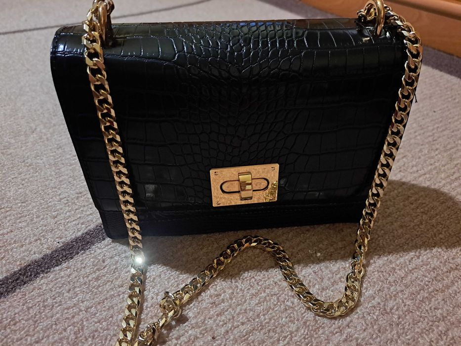 Дамска чанта през рамо