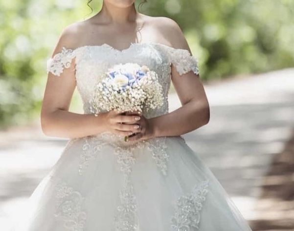 Булчинска рокля