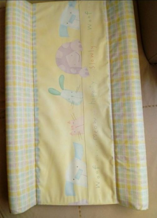 Подложка за повиване на бебе и подарък протектор за матрак