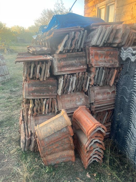 Țiglă veche de vânzare 1800 buc