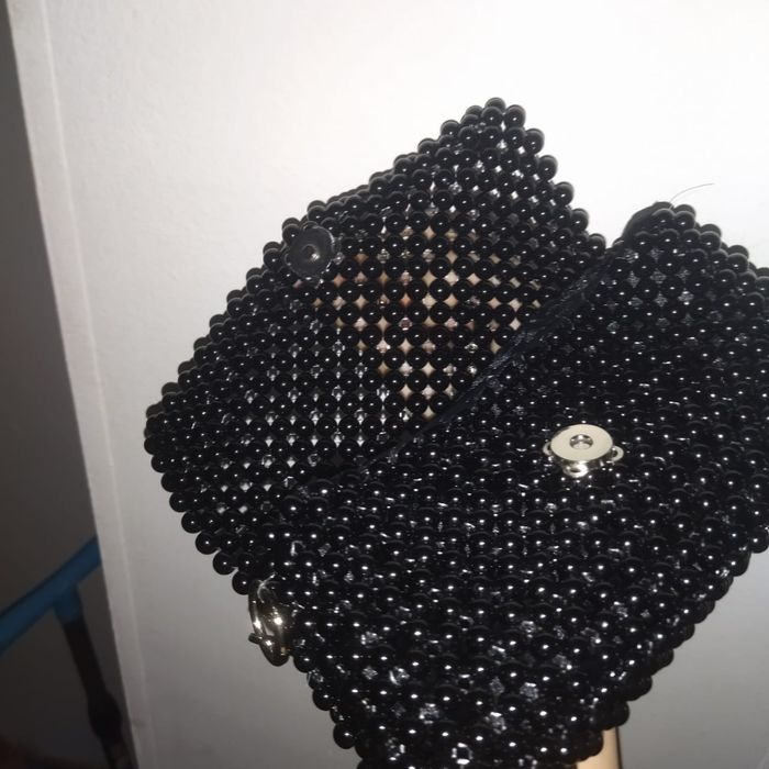 Сумка из акриловых бусин