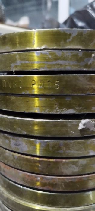 Продам новые фланцы