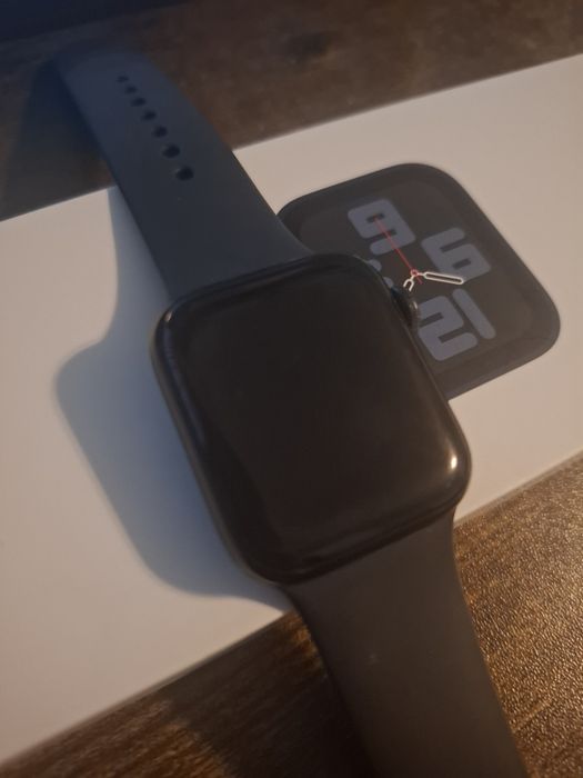 Apple Watch SE, Midnight