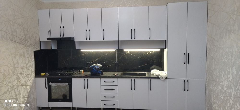 Евроремонт квартир,кафель,ламинат,обои,покраска,лепки,