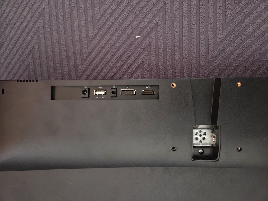 Monitor Tesla nou 27 inchi