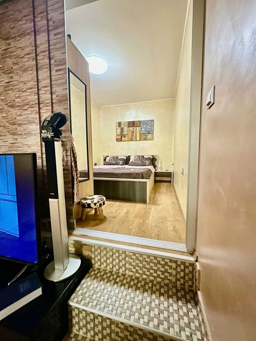 Двустаен апартамент за продажба в Сарафово