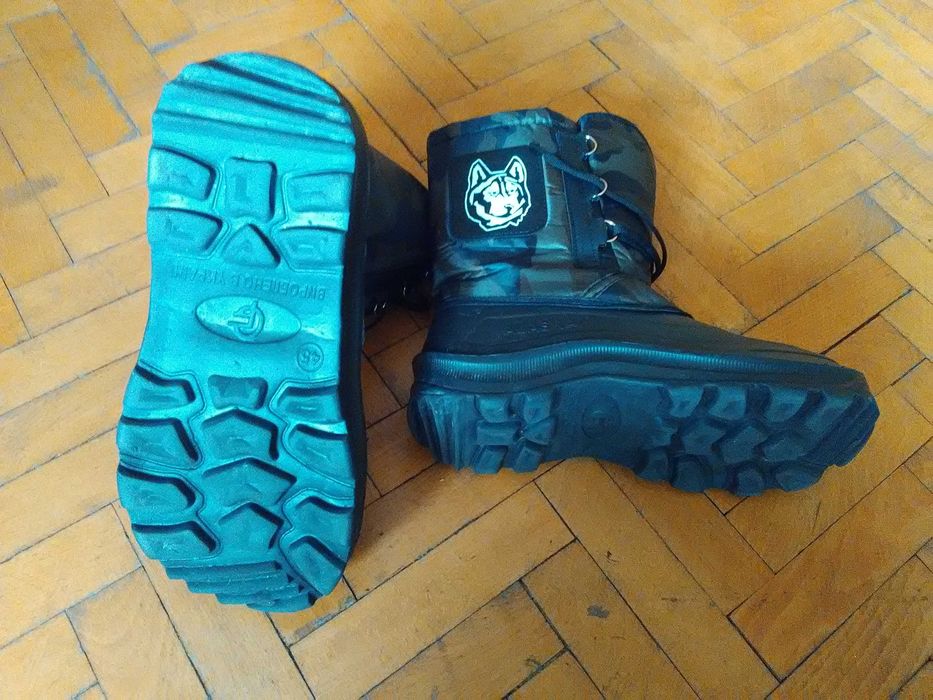 Гумени ботуши тип апрески с гума до глезените марка ALASKA на 1 носене