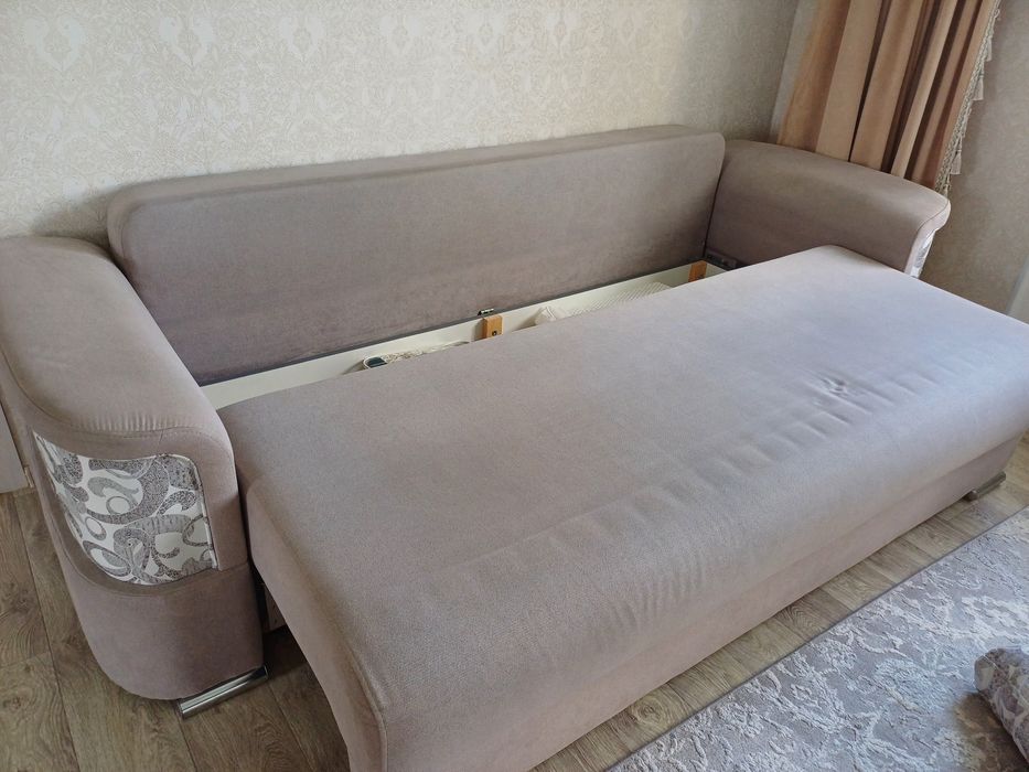 Диван сатылады тап таза