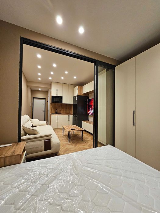 Шикарная студия в центре. 8-й роддом.