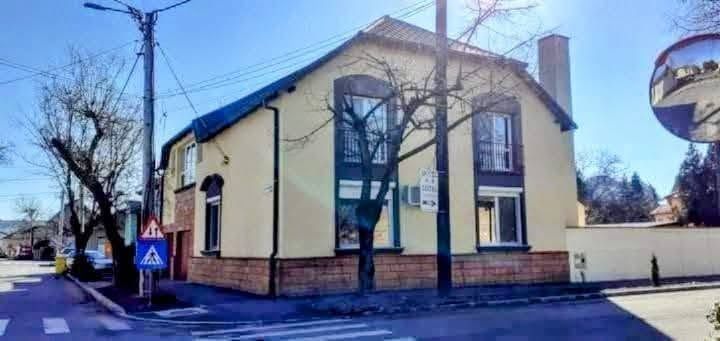 Vind casă zonă centrală în Arad