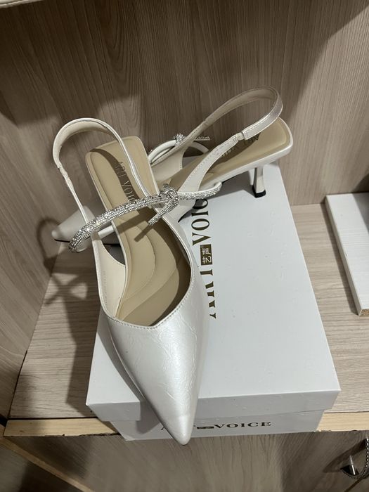 Продам туфли женские